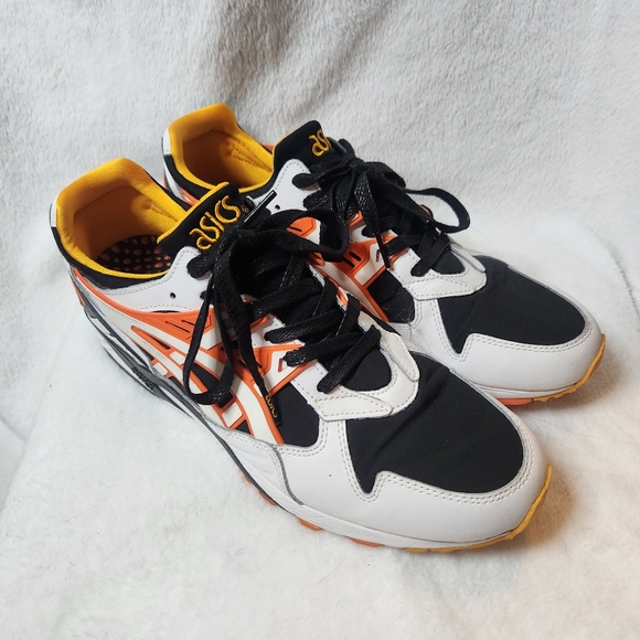 Asics Other - Asics GEL-Kayano 5 OG Retro Sneaker Black/Orange/White Size 11